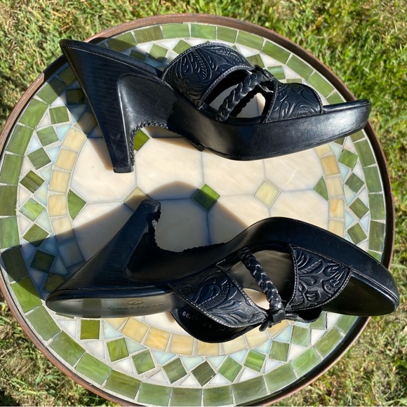Cole Haan black tooled leather slide sandals mules US women’s size 8 - Picture 7 of 13